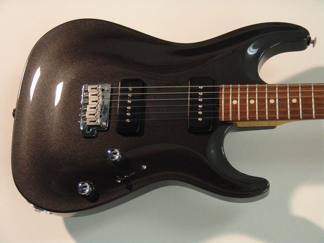 Suhr-Carve-Top-Metallic-Grey-P90-1.jpg (640x480 -- 0 bytes)