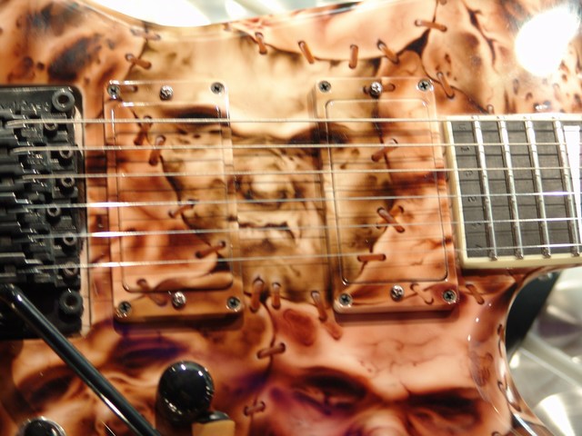 NAMM-%20040.jpg (640x480 -- 0 bytes)