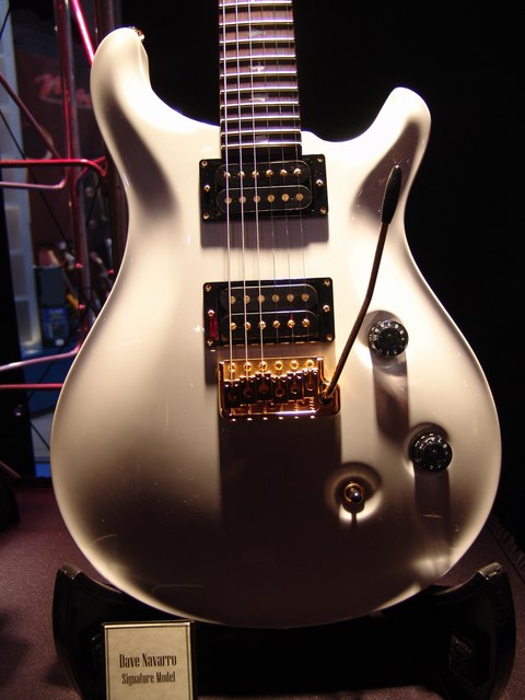 NAMM-%20070.jpg (480x640 -- 0 bytes)