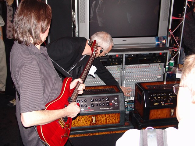 NAMM-%20083.jpg (640x480 -- 0 bytes)